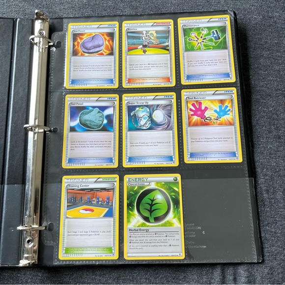 62 Furious Fists Pokémon Cards No Doubles Bundle - Picture 7 of 8